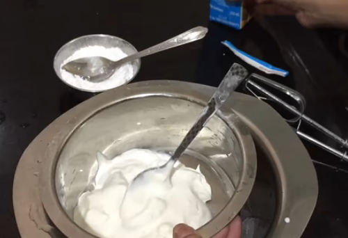 केक के लिए क्रीम बनाने की विधि!! How to make whipped cream in Hindi ...