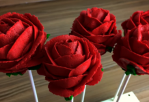 गुलाब कप केक पॉप कैसे बनाते है? How to Make Rose Cake Pops? Step-By-Step Photo हिंदी रेसिपी (सबसे आसान तरीके) Recipes In Hindi(Step by Step Guide to Cook Indian Food in Hindi) Step 24