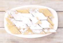 काजू बर्फी बनाने की सबसे आसान विधि!! kaju katli recipe in hindi ||Kaju Barfi Satep By Step Photo|| हिंदी रेसिपी (सबसे आसान तरीके) Recipes In Hindi(Step by Step Guide to Cook Indian Food in Hindi) Step 27