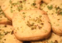 बेकरी जैसा काजू पिस्ता बिस्कुट कैसे बनाते है? How to Make Kaju Pista Cookies at Home Step By Step हिंदी रेसिपी (सबसे आसान तरीके) Recipes In Hindi(Step by Step Guide to Cook Indian Food in Hindi) Step 25