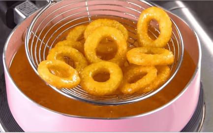 क्रिस्पी होममेड आलू रिंग्स (चिप्स) इन हिंदी || Potato Rings Chips recipe step by step with Photo Step 25